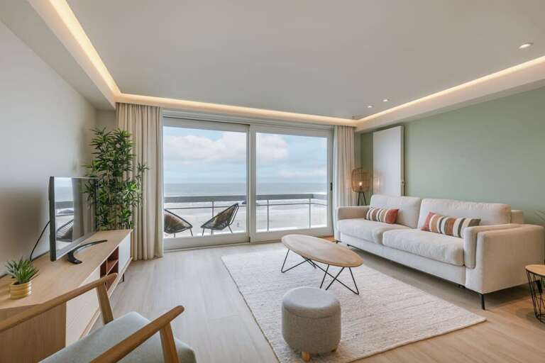 Huswell - Pleasant apartment with frontal sea view