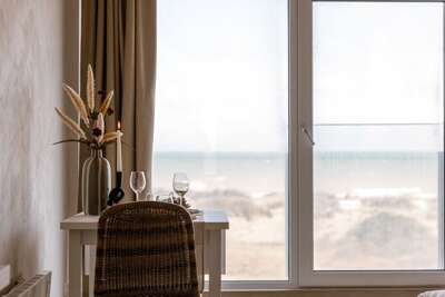 Huswell - Modern studio with magnificent seaview