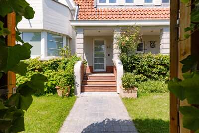 Huswell - Beautiful home for 14 guests , pets are welcome