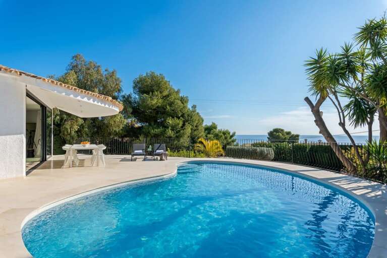 Calpe Villa: Private Pool, Sea View & Beach Access Calpe Villa: Private Pool, Sea View & Beach Access