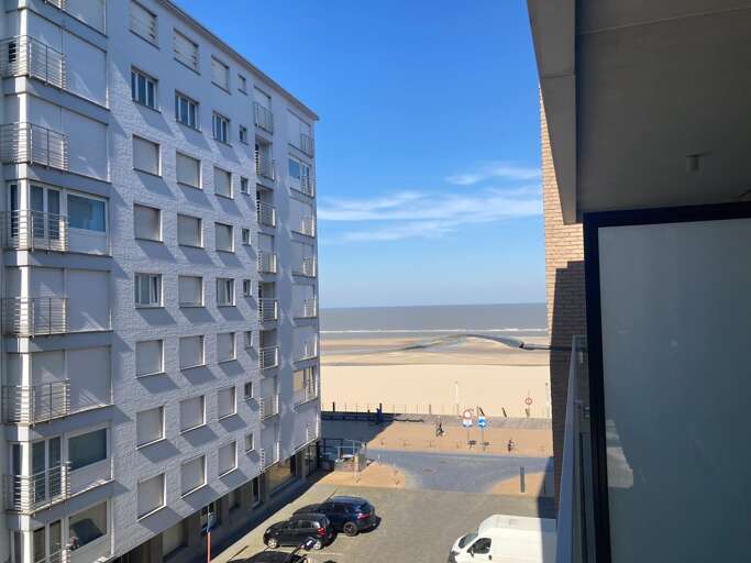 Huswell - Seaside apartment with parking