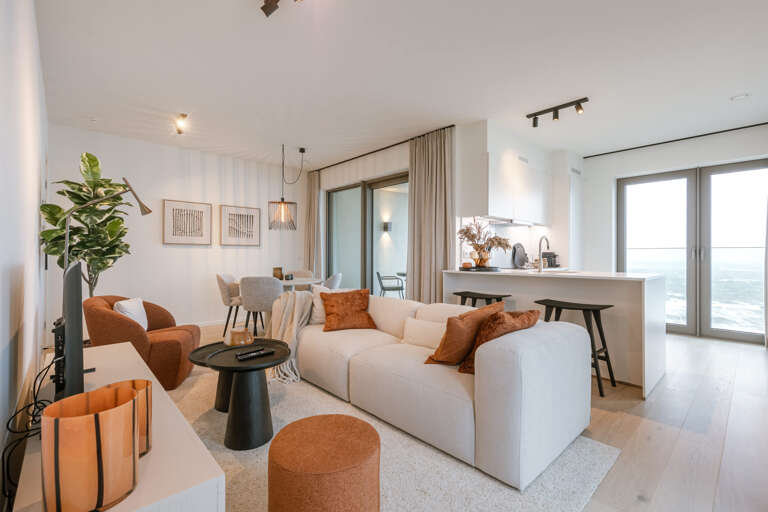 Seaview apartment with terrace and parking