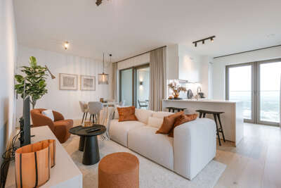 Seaview apartment with terrace and parking