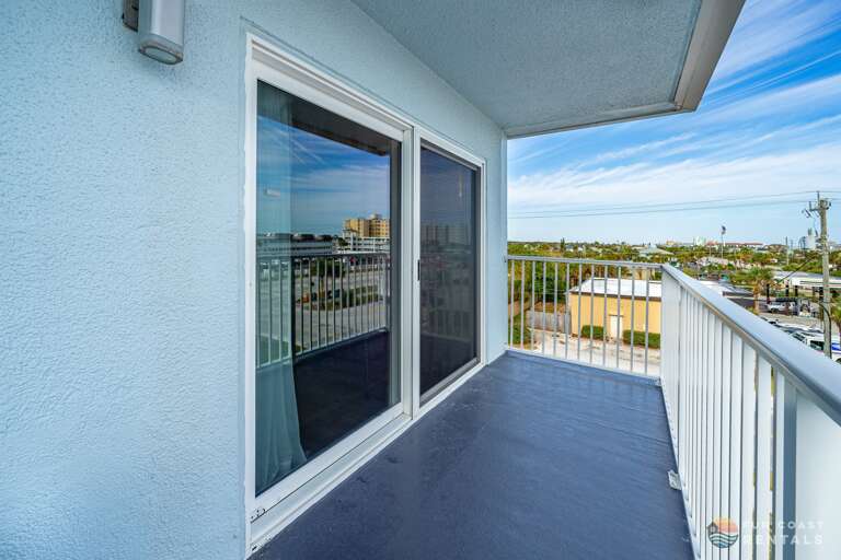 4th Floor East-Facing Balcony with Ocean Views!