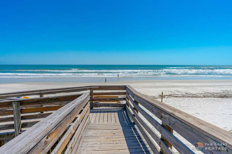 Just a 30 Second Walk to the Beach!