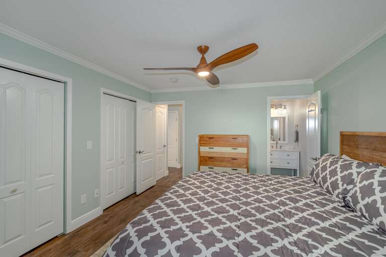 Master Bedroom w/ King Bed and Ensuite