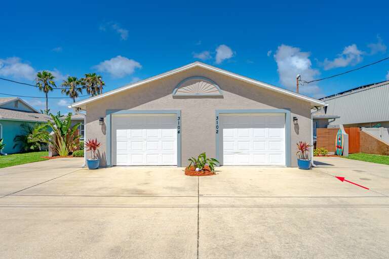 Single Car Garage (Right)