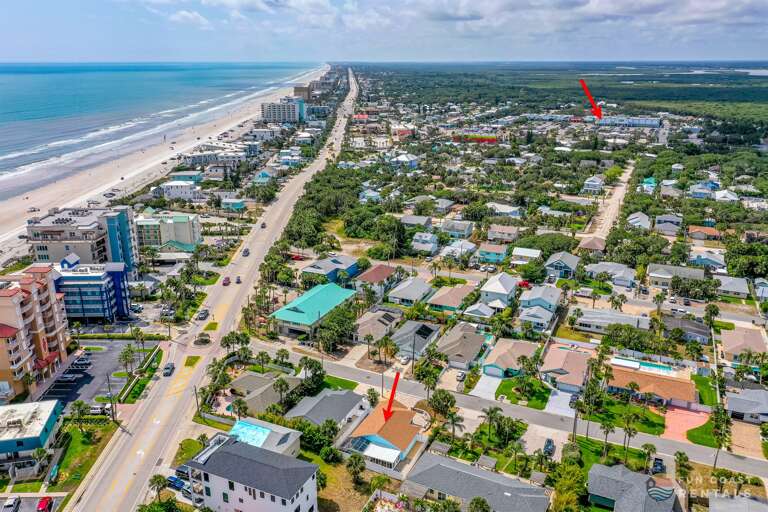 Only a 2 minute drive to the 3rd Avenue Commercial District!