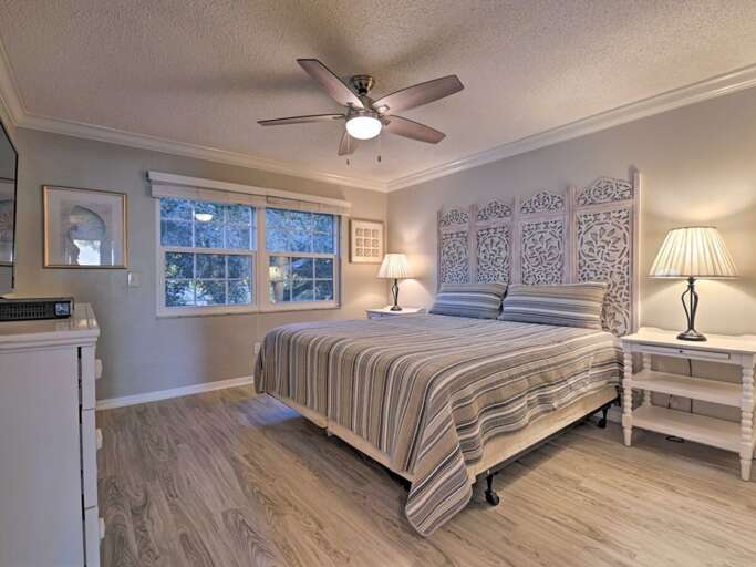 Bedroom with King Bed