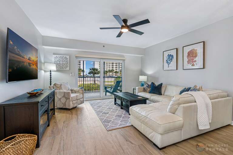 Bright and Inviting Living Room Area