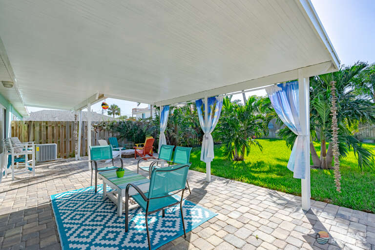 Outdoor Sitting Area and Spacious Private Fenced Yard