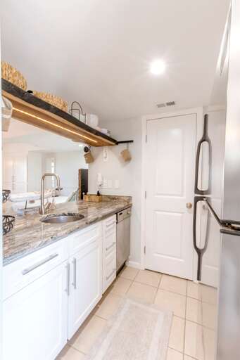 Fully Equipped Kitchen with Stainless Steel Appliances