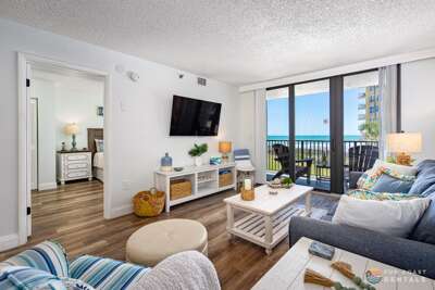 Spacious Living Room with Ocean Views and 55" Smart TV!