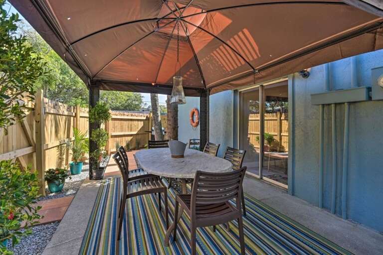 Private Fenced Side Yard with Dining Table