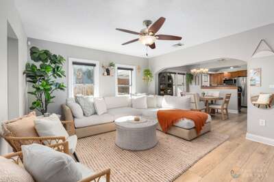 Spacious Living Room area with ample lounging space!