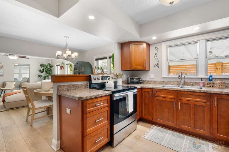 Fully equipped stainless steel Kitchen