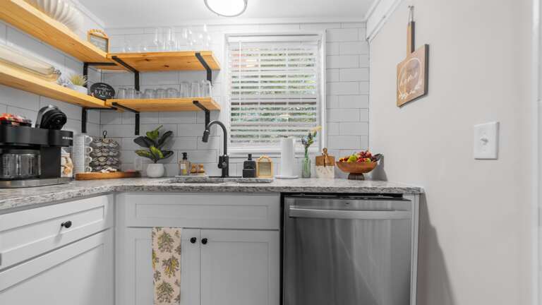 Kitchen w/ Coffee bar 