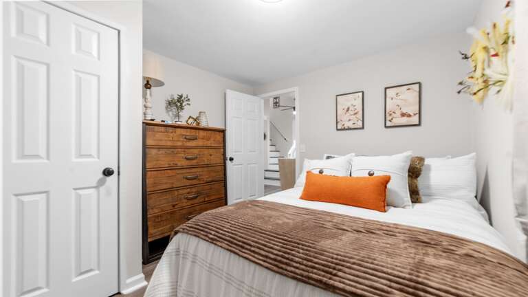 Bedroom on main level- Creekside Chalet 