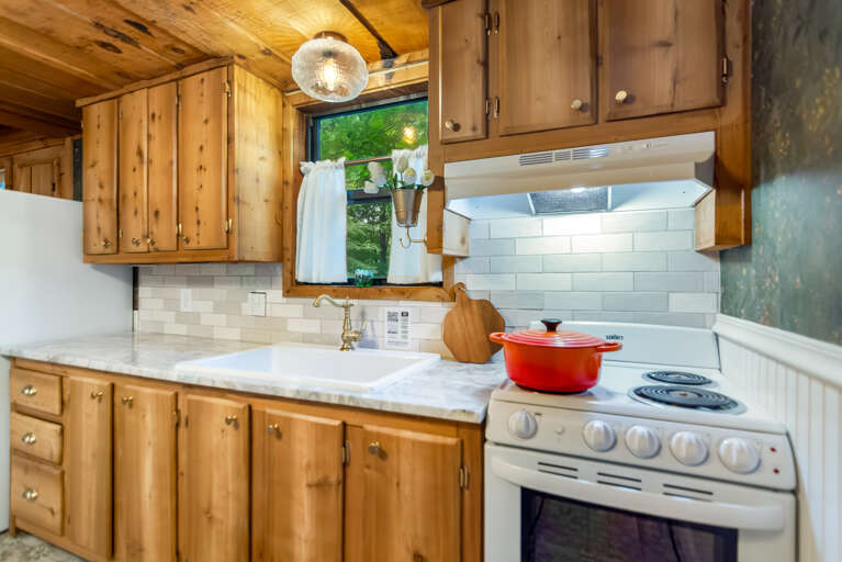 Fully-functional kitchen