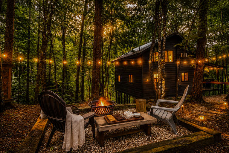 Striing lights adding to a cozy atmosphere