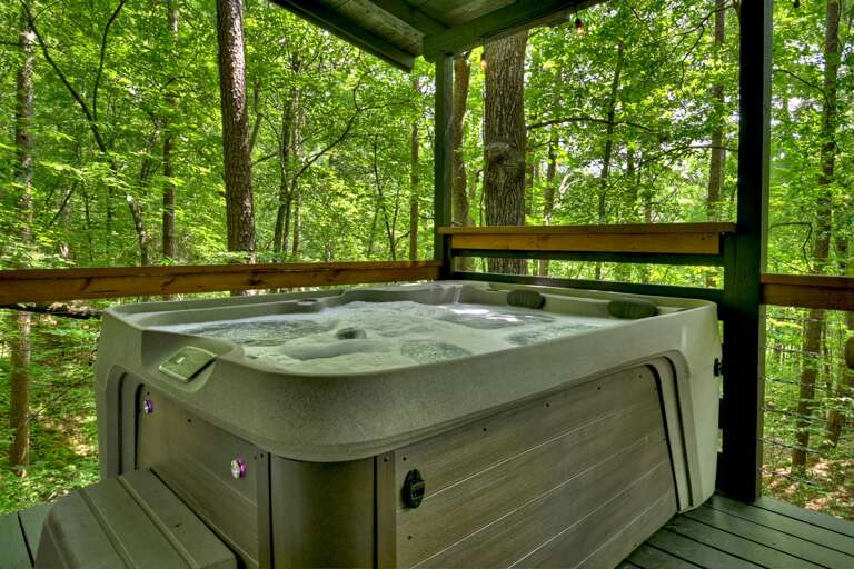 4 person hot tub
