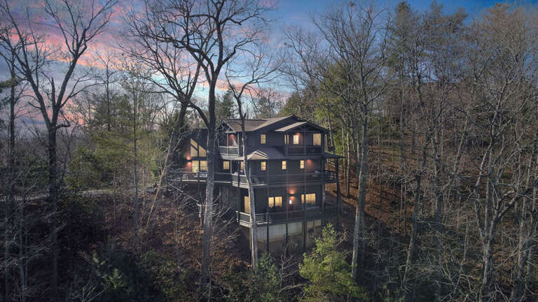 Grin and Bear It - Your Mountain Oasis Grin and Bear It - Your Mountain Oasis