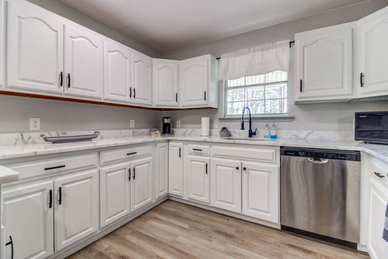 Fully functional kitchen