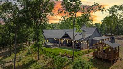 King of The Forest Lodge