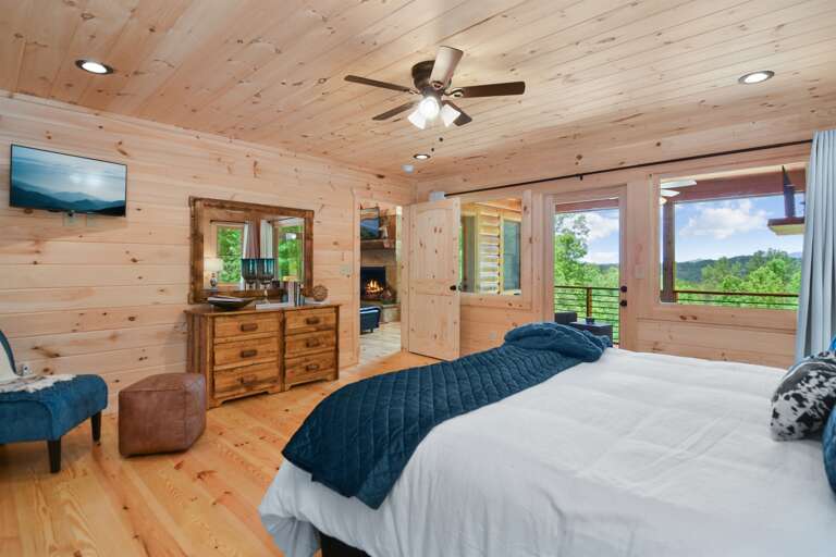 King Master Suite #2- mtn views King Master Suite #2- mtn views