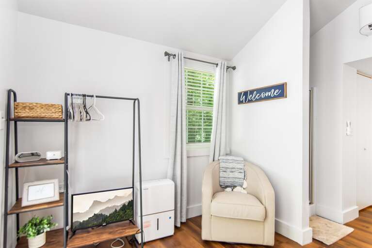 Guest House - Living Area