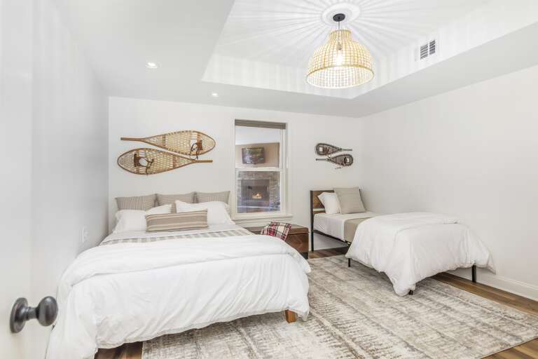 Additional bedroom- one queen and one twin Additional bedroom- one queen and one twin