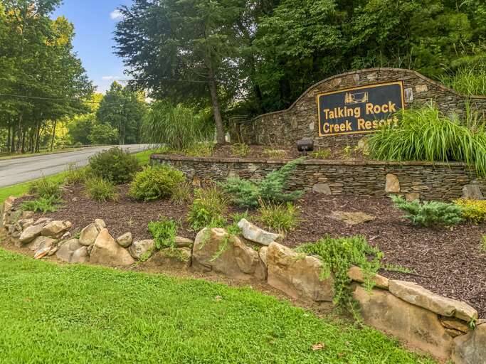 Welcome to Talking Rock Creek Resort!