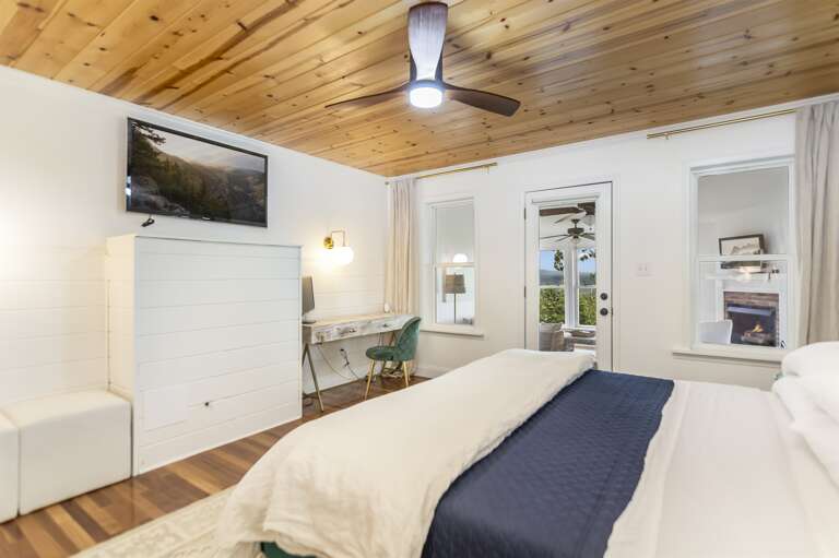 Master bedroom w/ smart TV Master bedroom w/ smart TV