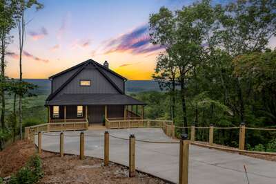 Welcome to Sunset Lodge