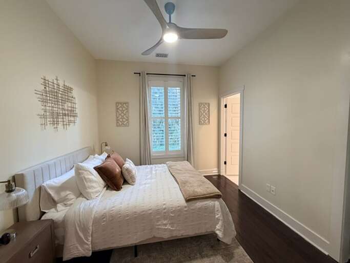 Secondary bedroom w/ queen and smart TV (to be installed) 