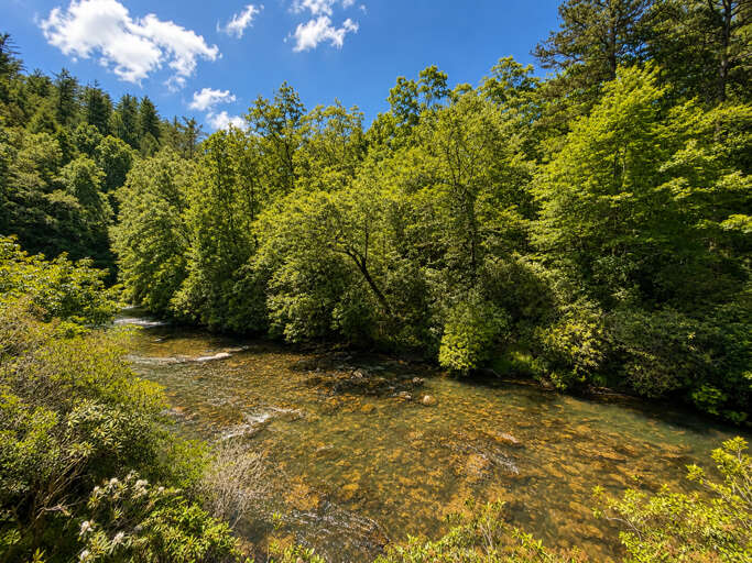 The beautiful Ellijay River...