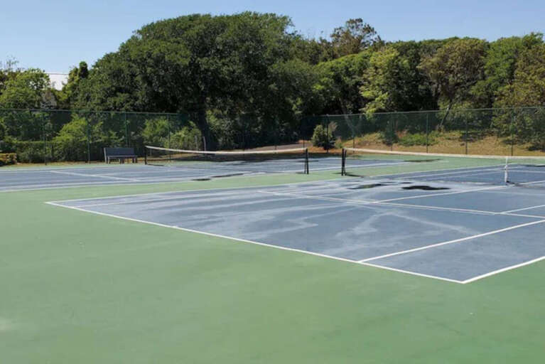 Tennis & pickle ball courts