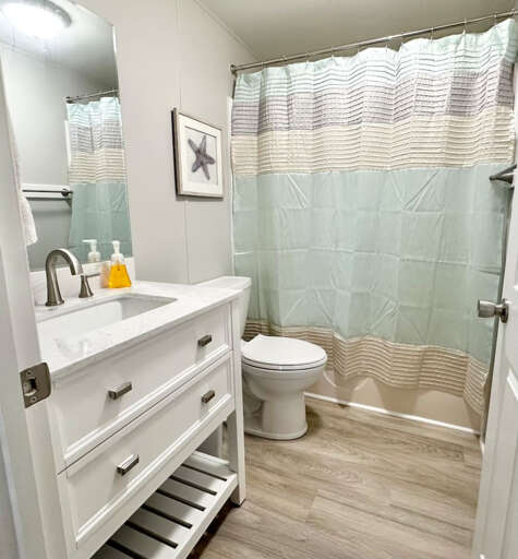 Hallway full bathroom