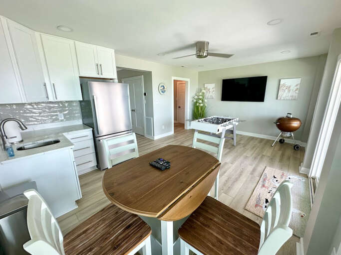 Ground level lounge room