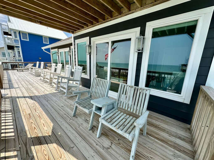 Ample outdoor seating