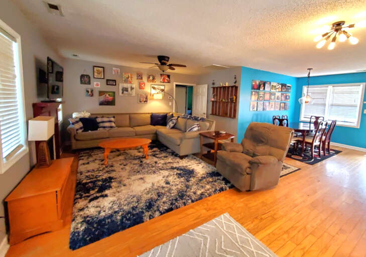 livingroom.png livingroom.png