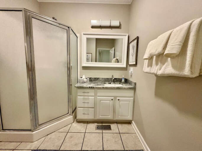 Main private bathroom.