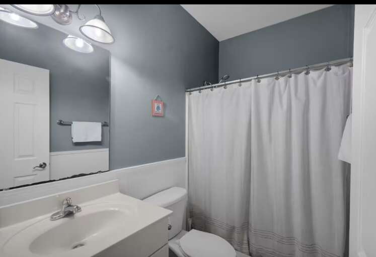 Bathroom 2.png