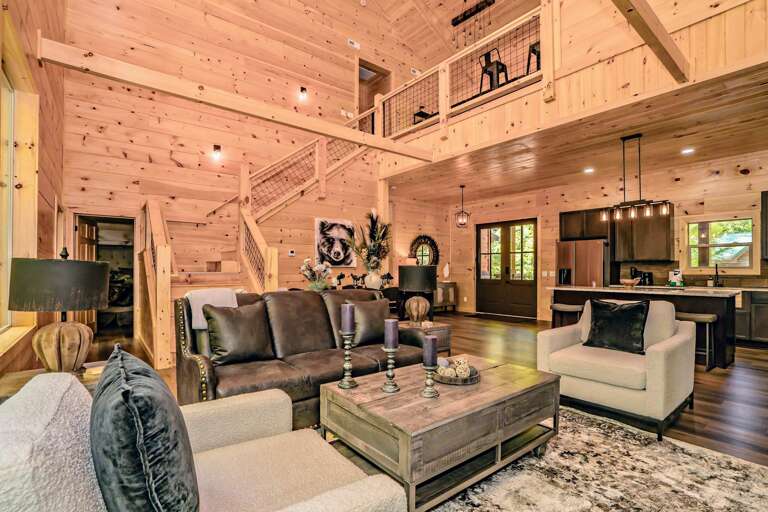 Luxury Cabin with Theatre and Hot Tub Luxury Cabin with Theatre and Hot Tub