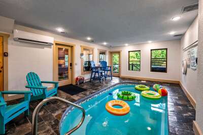 Luxury Cabin with Indoor Pool