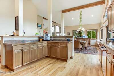 6 bd 5 Bath, 5k sq ft Ski Home, Close to Vail & BC