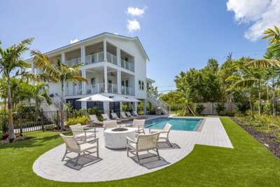 Crestwood House at Lunara Bay