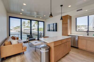 Waterfront & Heated Pool - Awai's Floating Villa