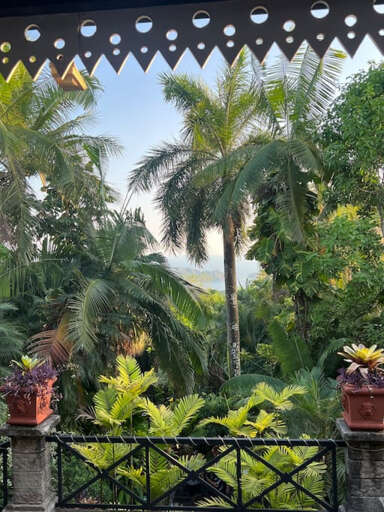 Villa Caletas again.