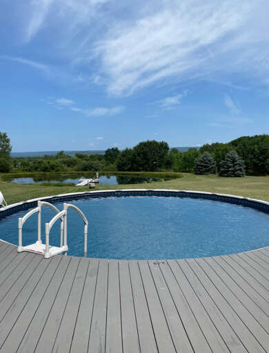 Pool and view nice.png